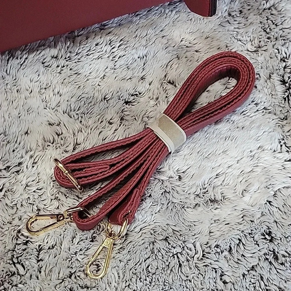 NWOT Maroon colored bag‎ - Picture 7 of 10